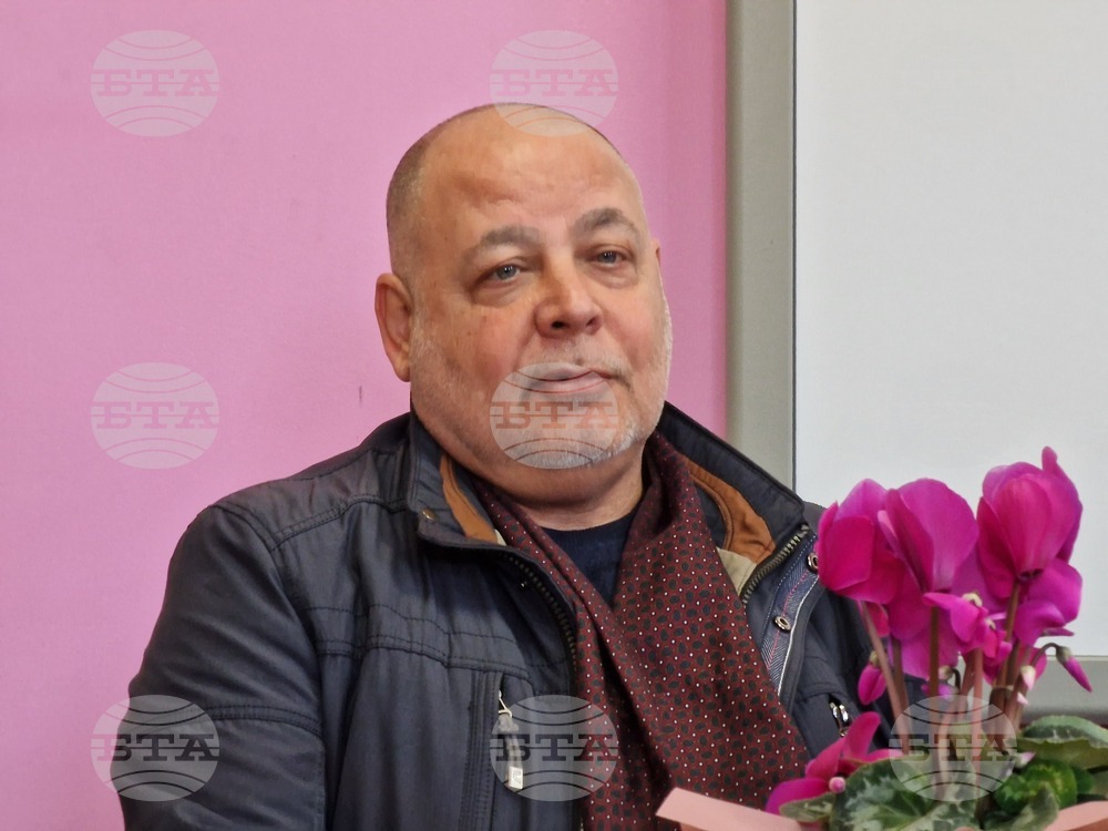 Общественият съвет за изграждане на Национална детска болница все още не се е срещал с министър д-р Галя Кондева, каза проф. Иван Литвиненко