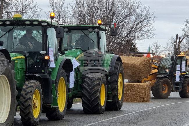 Село Поликраище - земеделци - протест