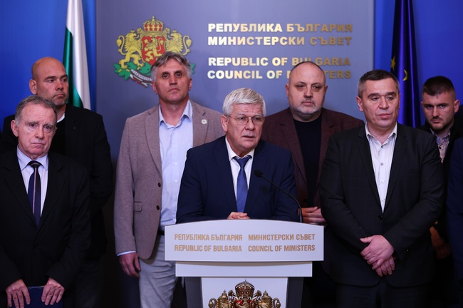 Проблемите на земеделците по нищо не се различават, но има други интереси, по които се различават, заяви министър Вътев