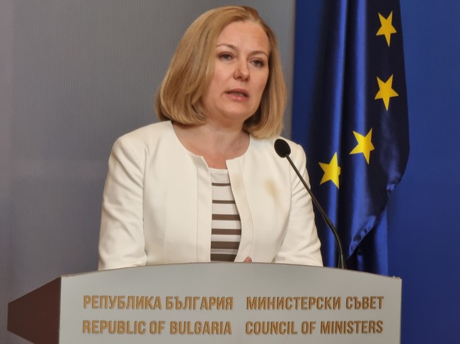 Обичайно главният прокурор отказва да информира българското Народно събрание по текущи производства, заяви Надежда Йорданова