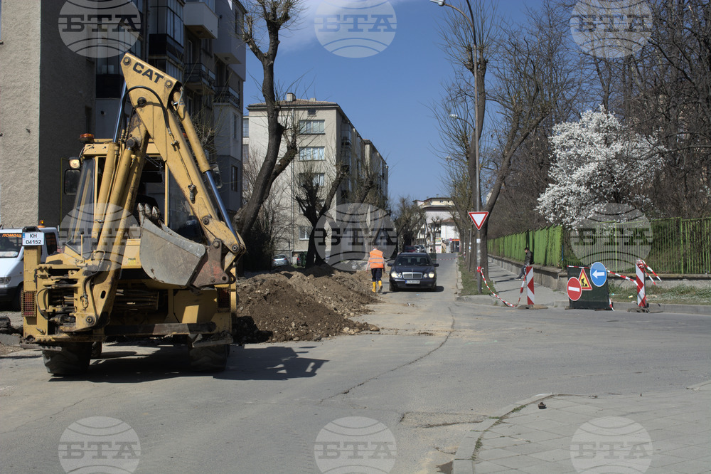 Затварят за движение участък от улица "Ненко Балкански" в Казанлък заради проект на ВиК