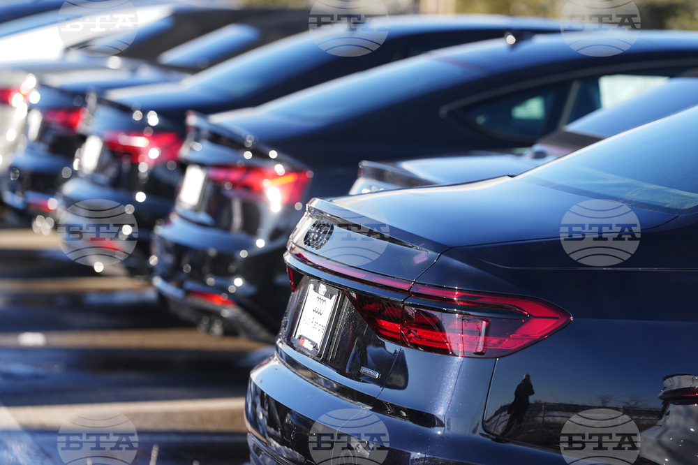 Печалбата на "Ауди" се срива с над една трета към полугодието