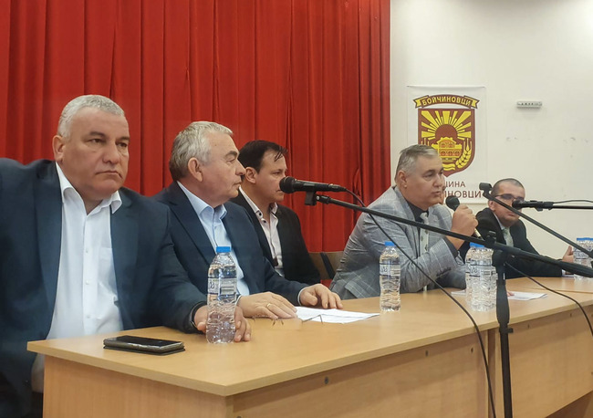Министерство на правосъдието: Обсъдиха бъдещето на служителите в общежитието в Бойчиновци след закриването му