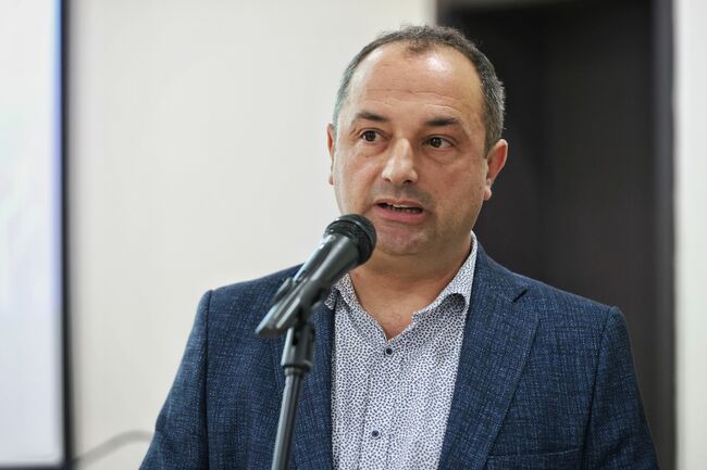 Общинско предприятие "Транспорт" ще предложи промени при паркирането в центъра на Бургас, каза Пламен Димитров