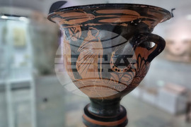 Бургас - Археологически музей - камбановиден червенофигурен кратер