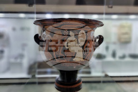 Бургас - Археологически музей - камбановиден червенофигурен кратер
