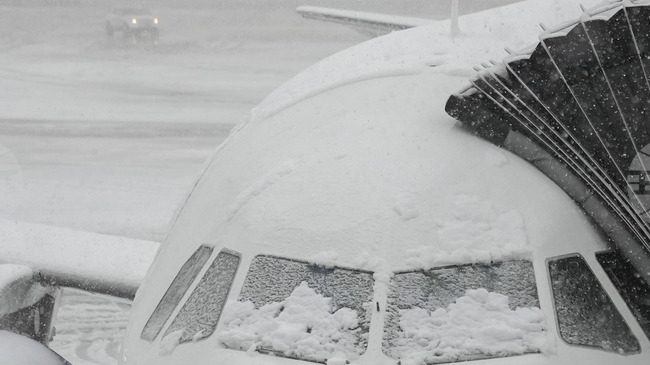 Виенското летище е затворено заради снеговалеж