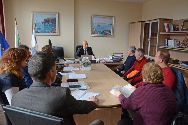 Община Варна: Граждани с казуси по ликвидиране на съсобственост бяха на приемен ден на заместник-кмета Диан Иванов