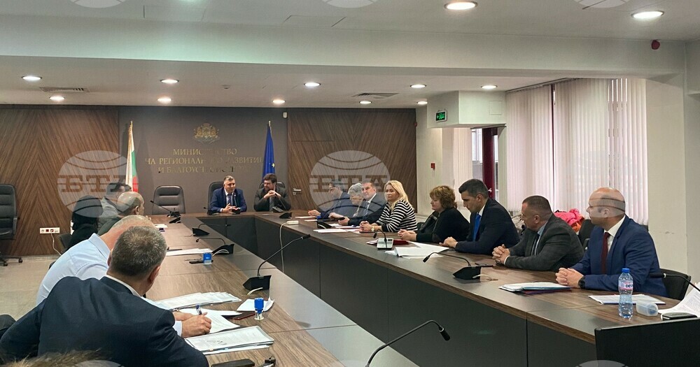 МРРБ започна подписване на споразумения с общини за финансиране на приоритетни проекти със средства от държавния бюджет за 2024 г.
