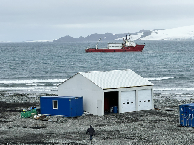 Cabinet Allocates BGN 21.6 Mln for Antarctic Research, Developments in Computer Science