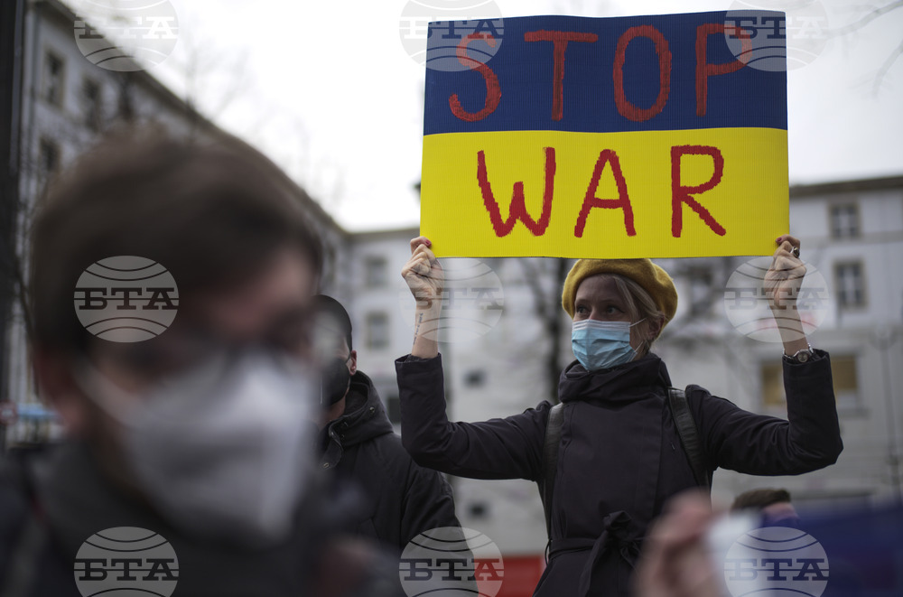 Bulgarian President, Parliament Condemn Russian Recognition of Luhansk and Donetsk Independence
