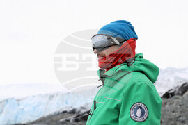 Engineer at Bulgarian Antarctic Base Presents Device, Process of Creating Measurement System for Recording Atmospheric Parameters of Glaciers