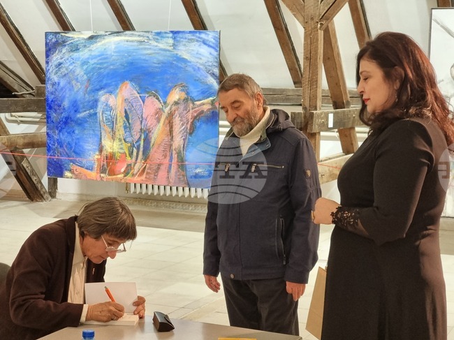 Варна - Здравка Евтимова - „Луничави разкази“