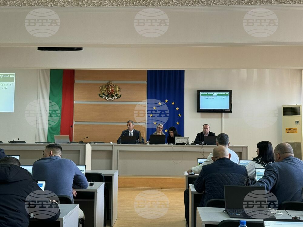Общинският съвет в Казанлък прие предложените от кмета Галина Стоянова промени в структурата на общинската администрация