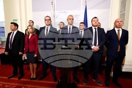 Парламент - Възраждане - брифинг