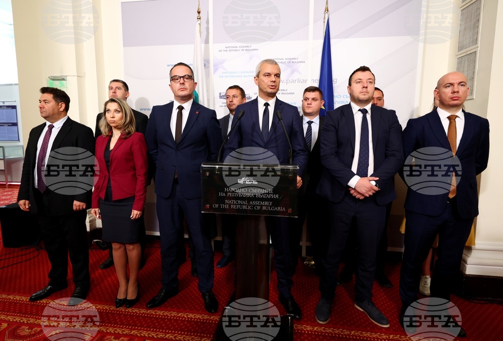 Костадин Костадинов иска проверка на ДАНС и МВР относно медийни информации за закуска при американската посланичка