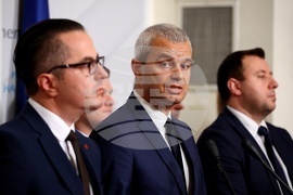 Парламент - Възраждане - брифинг