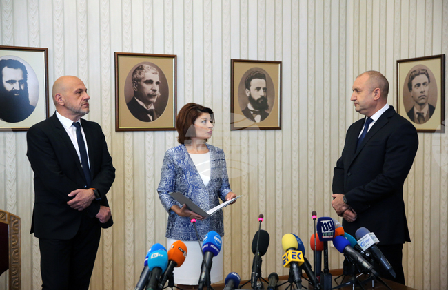  Румен Радев - ГЕРБ-СДС - мандат