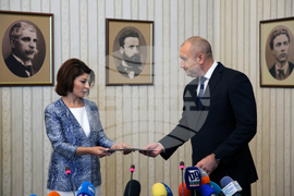 Румен Радев - Десислава Атанасова - мандат