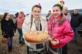 Поморие - Трифон Зарезан - празнично зарязване на лозята