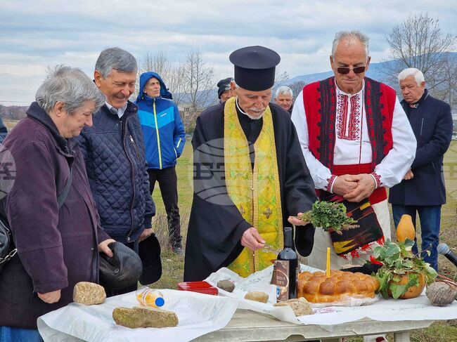 Петрич - зарязване на лозята - ритуал