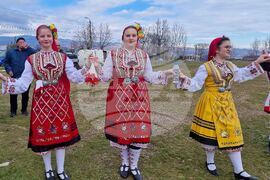 Петрич - зарязване на лозята - ритуал
