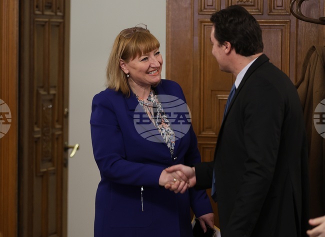 Парламент - Комисия по правни въпроси 