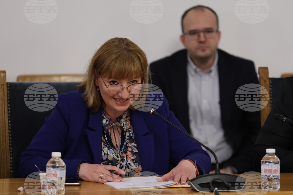 Парламент - Комисия по правни въпроси