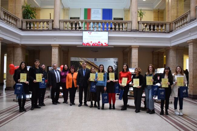 Наградиха победителите в конкурса за поезия/проза „14 февруари - ОПИЯНЕНИЕ НА СЪРЦЕТО, ОМАЯ НА УМА“ на Русенския университет