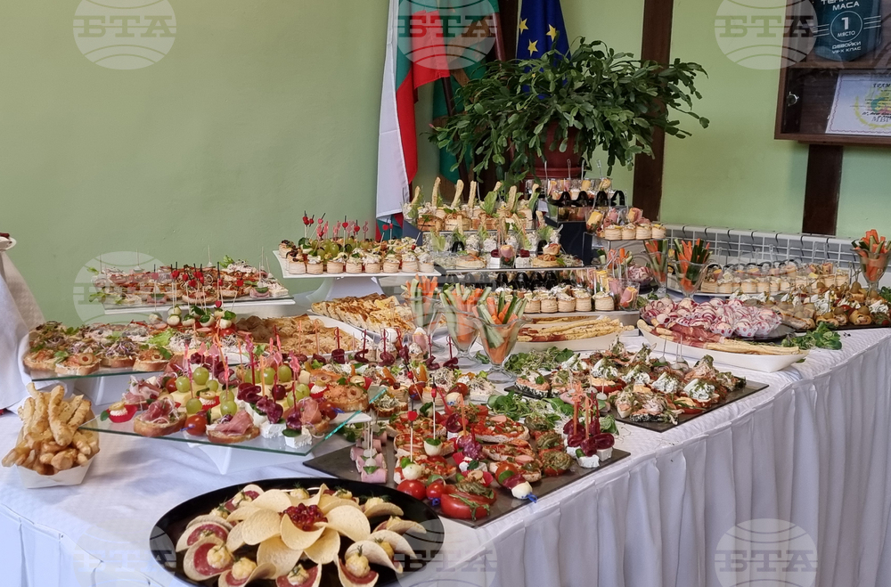 Мездра - Професионална гимназия „Алеко Константинов“ - празник - отбелязване