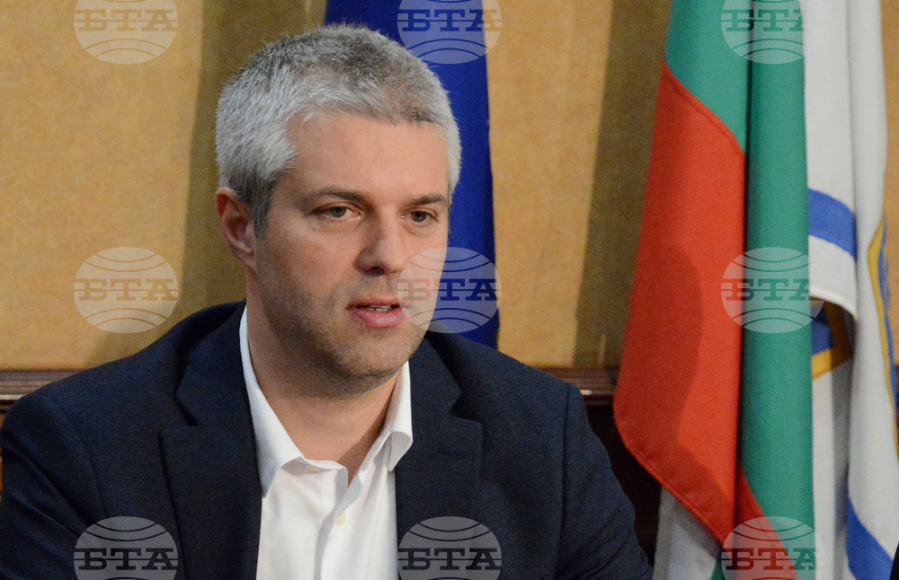 Община Варна: Над 460 мерки за ускорение на икономиката на Варна и спиране на обедняването представи Благомир Коцев в управленската си програма