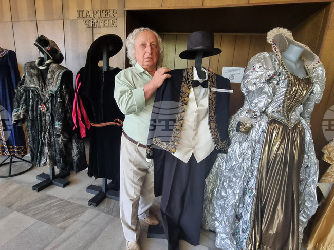 Велико Търново - театър - годишнини - изложба