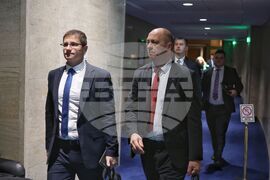 Парламент - заседание