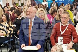 "Родители и учители: заедно за детето" - форум