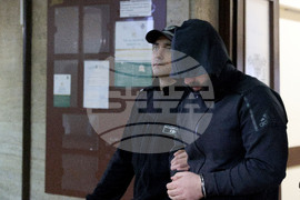 Варна - мярка за неотклонение - общински служител