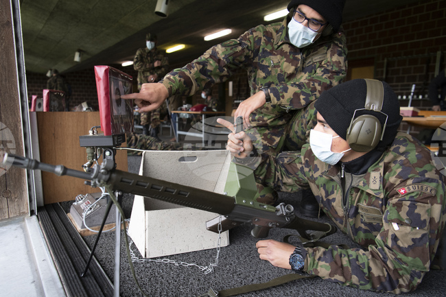 Швейцария и Австрия се опасяват, че неутралитетът вече не пази
