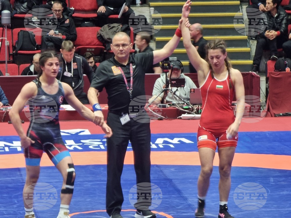 Evelina Nikolova Wins Silver at European Wrestling Championships in Romania