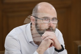 Парламент - Временна комисия за проверка на факти и обстоятелства, свързани с дейността на групата около Мартин Божанов