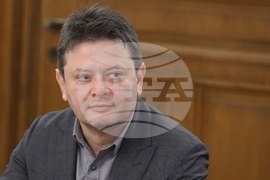 Парламент - Временна комисия за проверка на факти и обстоятелства, свързани с дейността на групата около Мартин Божанов