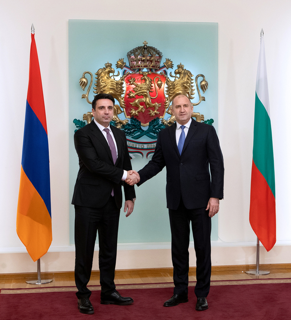 Президентът Радев: България и Армения имат потенциал значително да надградят двустранното икономическо и инвестиционно сътрудничество