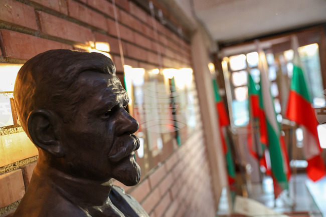 Благоевград - Антон Попстоилов - изложба - годишнина