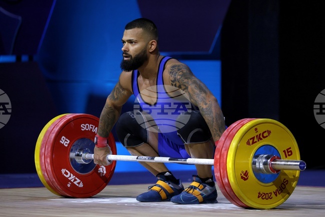 Министерството на младежта и спорта подкрепя и ще продължава да подкрепя българските щангисти, обявиха от институцията