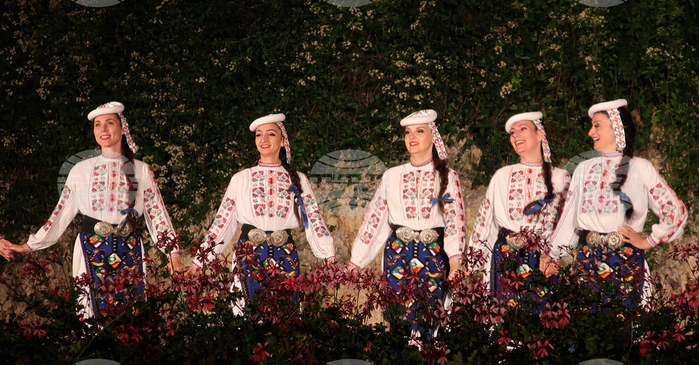 Плевен - Българе - спектакъл