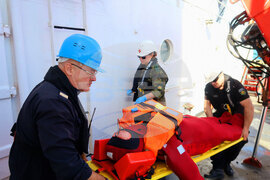 Аржентина - бойни обучения - Военен научноизследователски кораб „Св. Св. Кирил и Методий“ - НИК 421