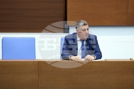 Парламент - парламентарен контрол