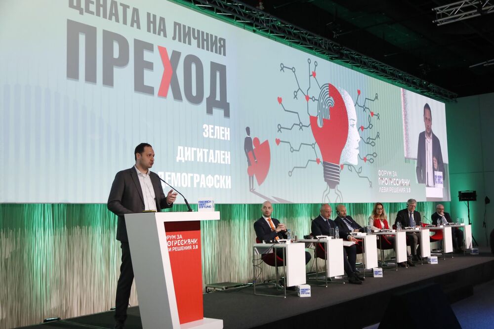 Петър Витанов: Ежедневието ни е Нотариуса и Мис Силикон, а не участие в големите трансформации на Европа