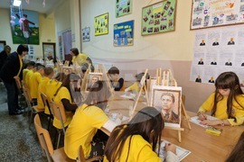 Петрич - масово рисуване на портрет на Васил Левски