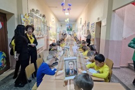 Петрич - масово рисуване на портрет на Васил Левски