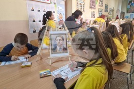 Петрич - масово рисуване на портрет на Васил Левски