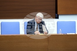 Парламент - парламентарен контрол